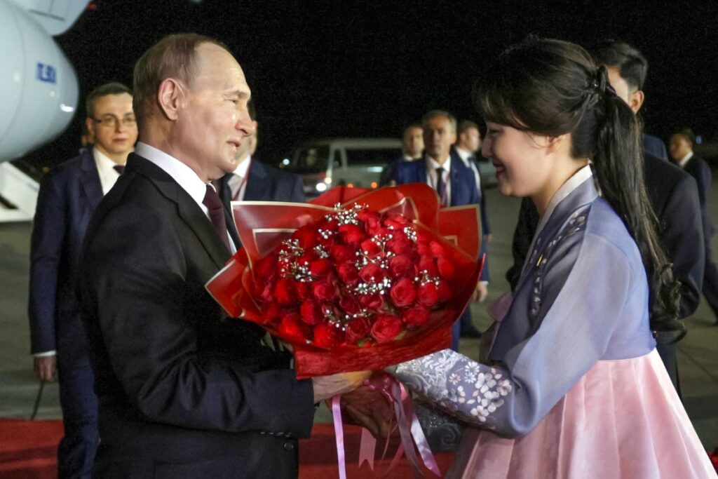 Vladimir Putin's Rare Visit to North Korea: Strengthening Strategic Relations 2 Lavish Welcome to Vladimir Putin